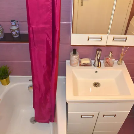 Dorcol Downtown Sunset アパート